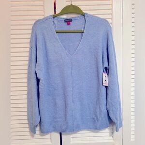 NWT Vince Camuto women’s sweater. Size Small